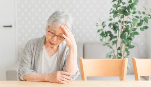 認知症予防のための食べ物は？効果的な栄養素や食事方法・リスクを高める食材