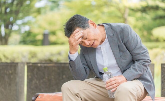 認知症とせん妄の違いは？見分け方や対処法を解説