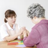 実は多い高齢者のてんかん｜症状や治療法、認知症との相違点を解説