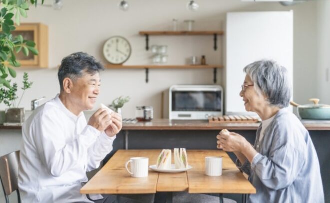 認知症の初期症状｜会話の変化と受診の目安、コニュニケーションのコツや治療法を解説