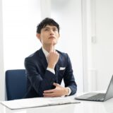若年性認知症の初期症状とは？性格や行動の変化、早期発見のためにできることを解説