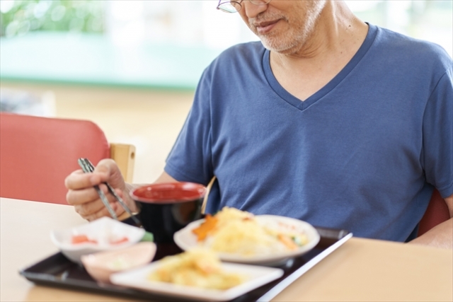 認知症の患者さんが抱える食事の課題